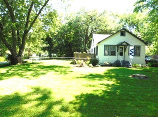 715 Oeffling Dr, McHenry, IL 60051