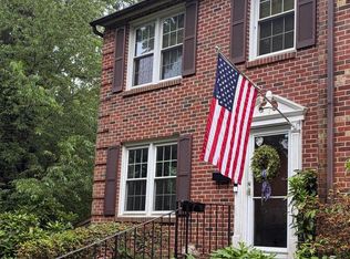 245 Gundry Dr, Falls Church, VA 22046