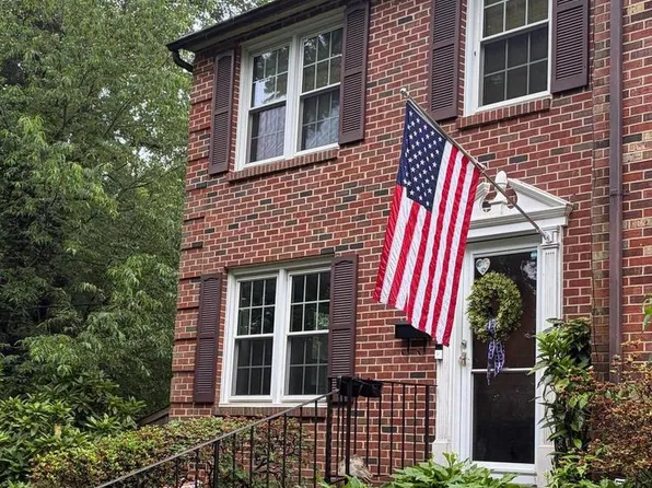 245 Gundry Dr, Falls Church, VA 22046