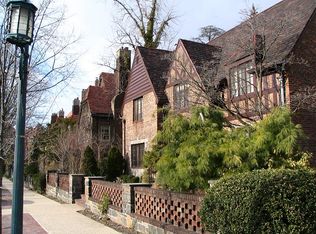 10 Station Sq APT R23, Forest Hills, NY 11375