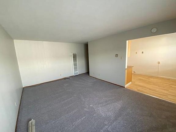3rd image of 420 Maple Ave APT 5