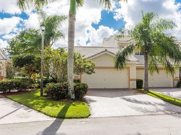 652 W Palm Aire Dr, Pompano Beach, FL 33069