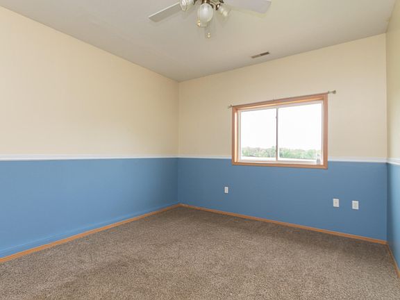 21781 Featherstone Rd-104