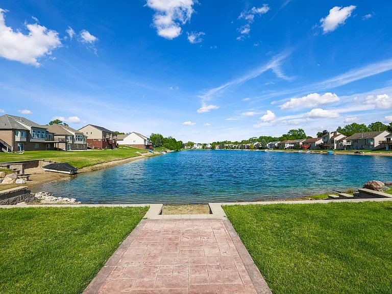 47791 Crichton Ln — Photo 4