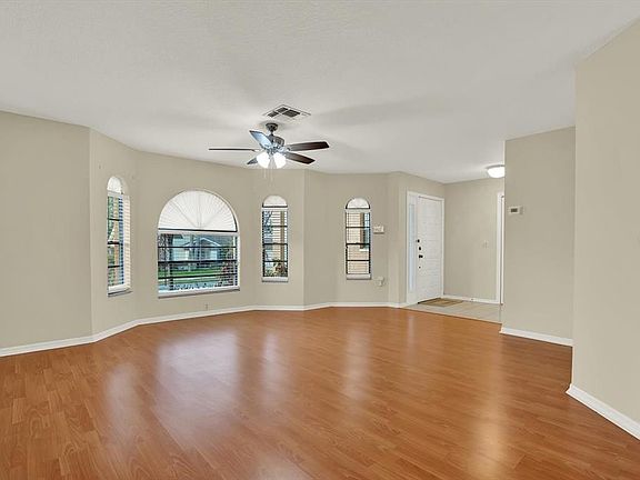 5th image of 1503 Overland Dr