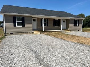14 Cartertown Rd #B, Scottsville, KY 42164