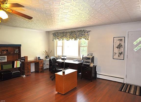 4th image of 713 Blythe St