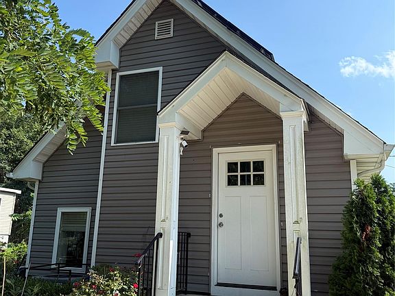 2nd image of 16 Oak Avenue