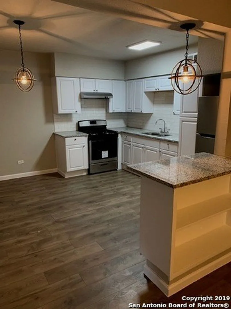Jackson Flats Apts. — Photo 4