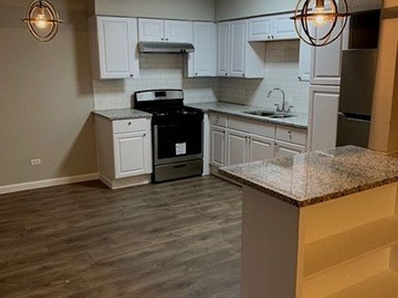 4th image of 615 Vance Jackson Rd #212