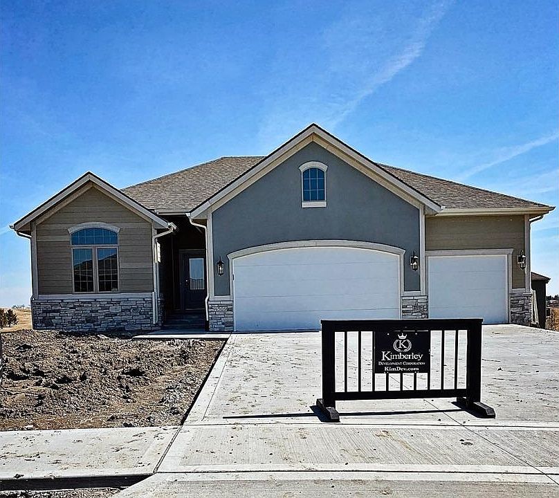 1st image of 4509 NE Sienna Ct