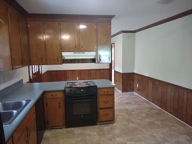 732 N Harrison Ave — Photo 4