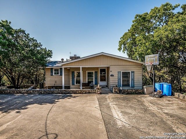 1st image of 611 Spanish Oak Esplanade