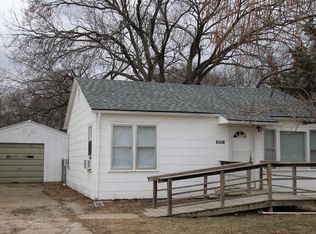 2620 SE Massachusetts Ave, Topeka, KS 66605