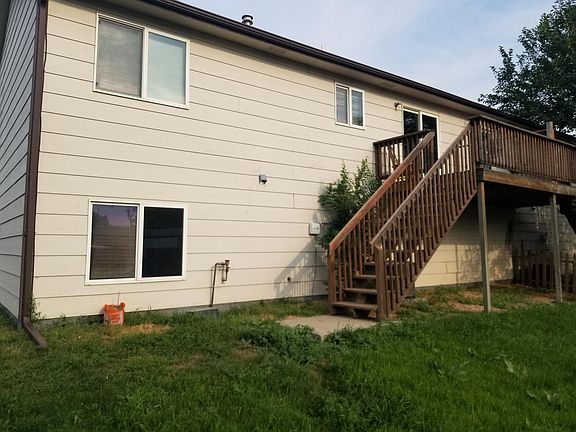 2nd image of 1901 Almond Ave