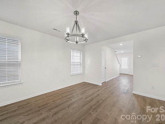 5th image of 3120 Green Apple Dr
