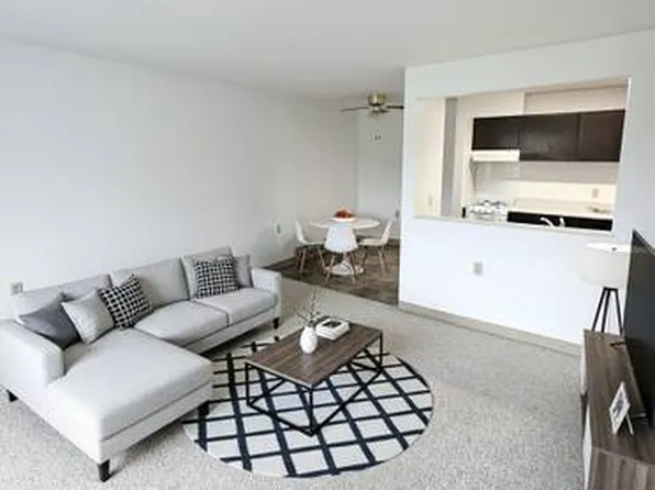 306 E South St, Caledonia, MN
