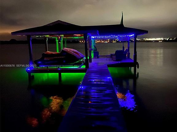 5th image of 1608 Lake Clay Dr