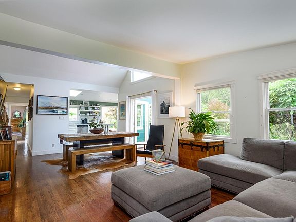 5th image of 1023 Miramontes St