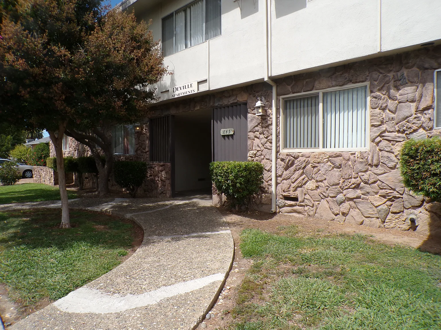 845 Kimball Avenue - 11 — Photo 2
