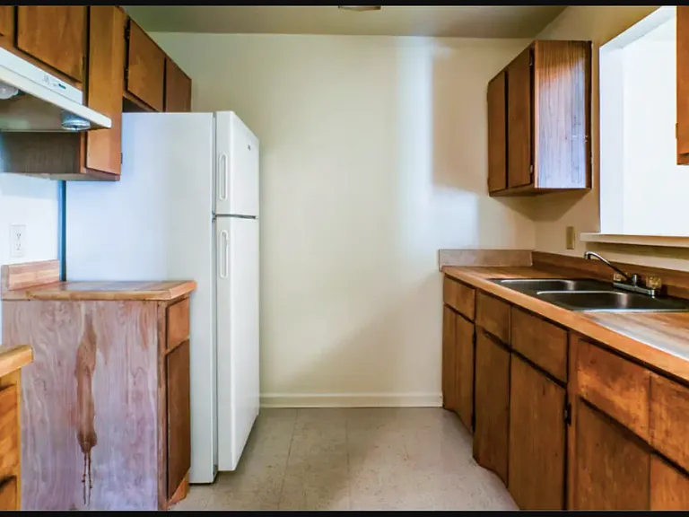 12753 Plank Rd #12753 — Photo 9