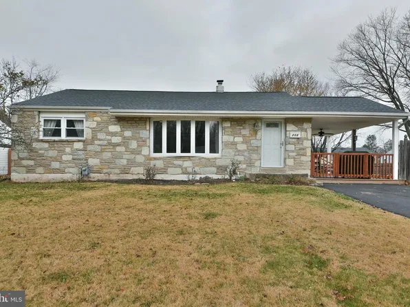 208 Marilyn Rd, Hatboro, PA 19040