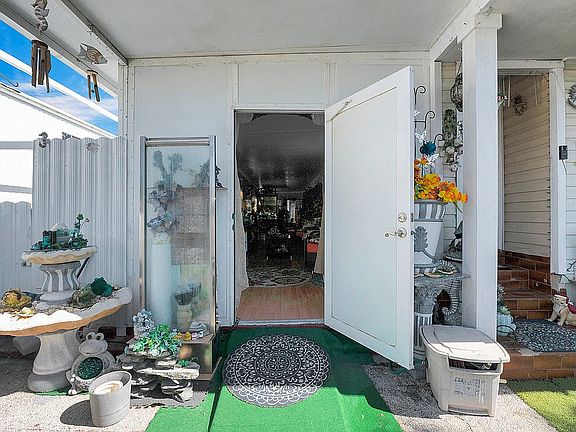 4th image of 25345 SW 129th Pl