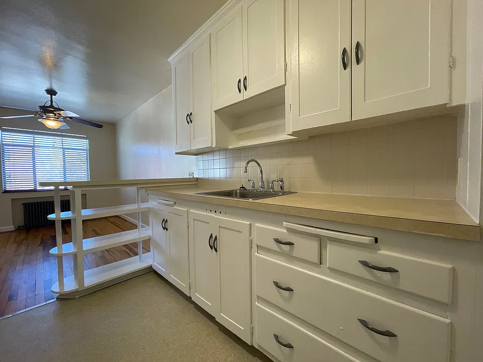 The Vogue Apartments