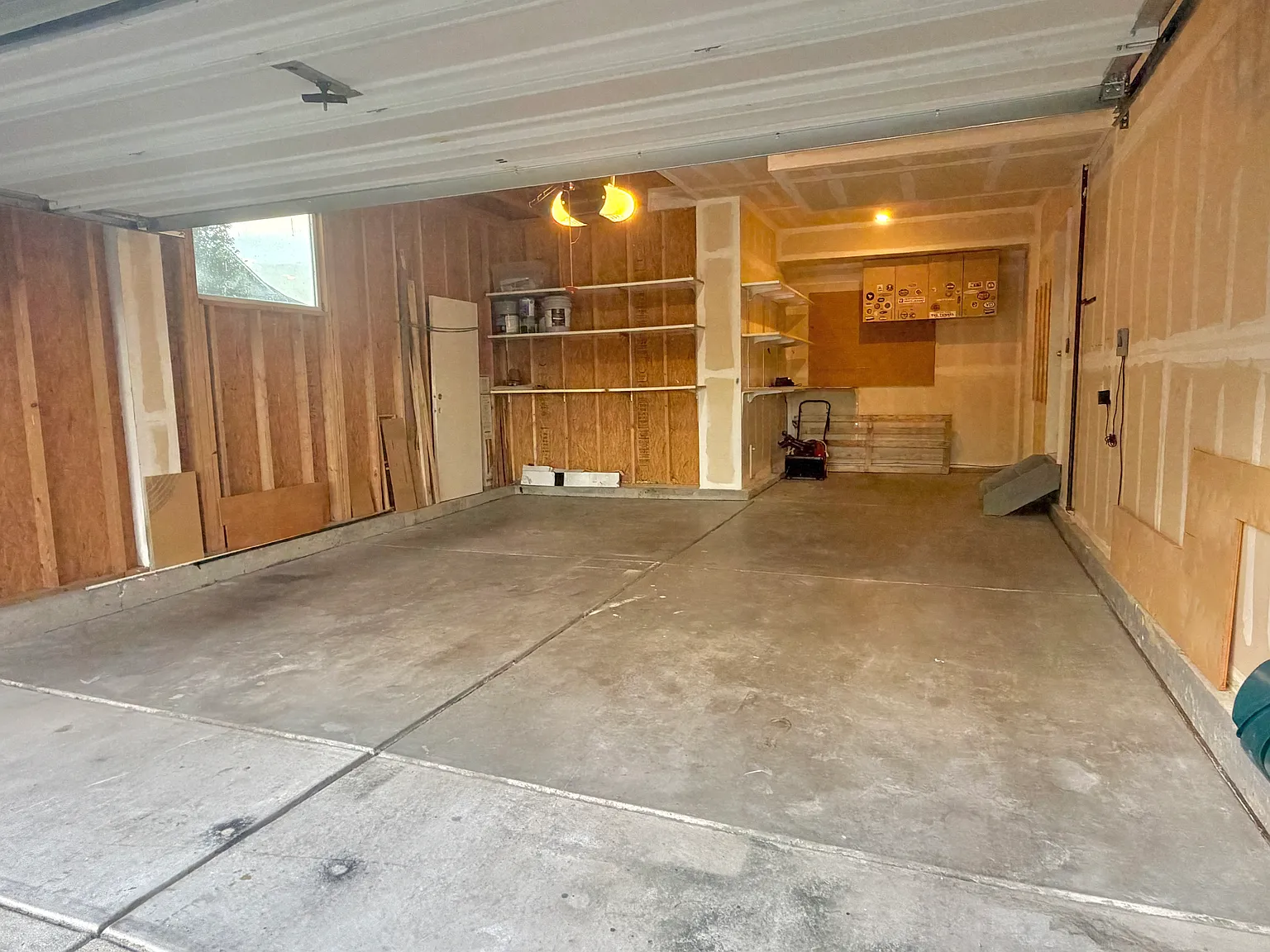 8113 Miller Dr — Photo 2