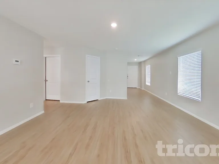 18613 Rosehill Prairie Dr — Photo 3
