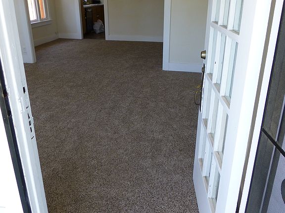 3rd image of 3334 Gregory St