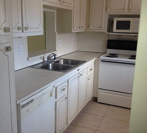 3rd image of 301 NE 14th Ave APT 207