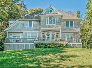 53 Green End Ave, Middletown, RI 02842