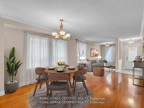 3rd image of 17 Chestermere Cres