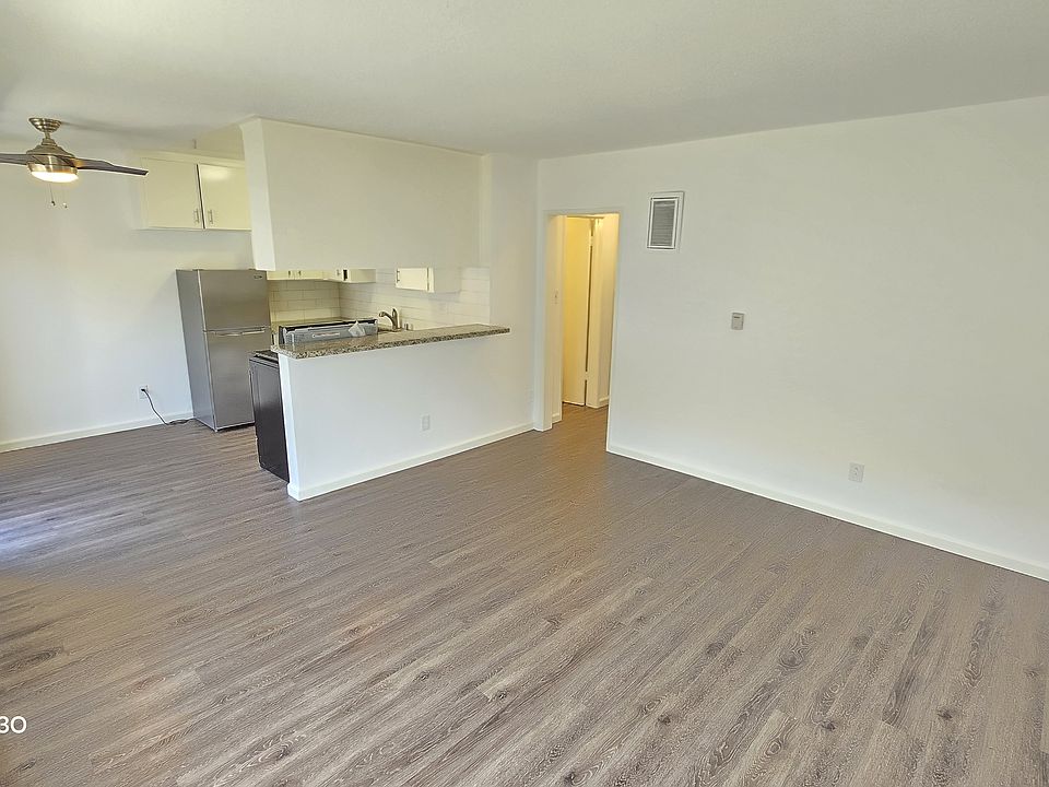 1st image of 1424 Barry Ave #A3