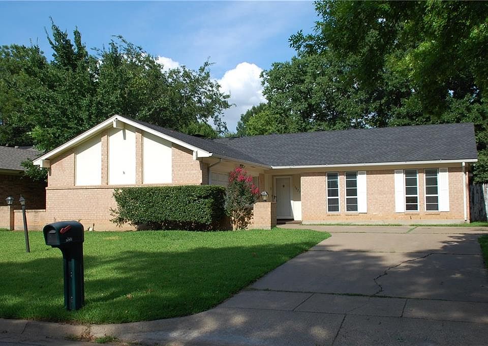 1st image of 3827 Glenbrook Dr