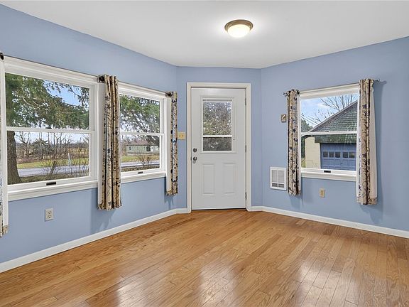 2nd image of 668 Sovocool Hill Rd