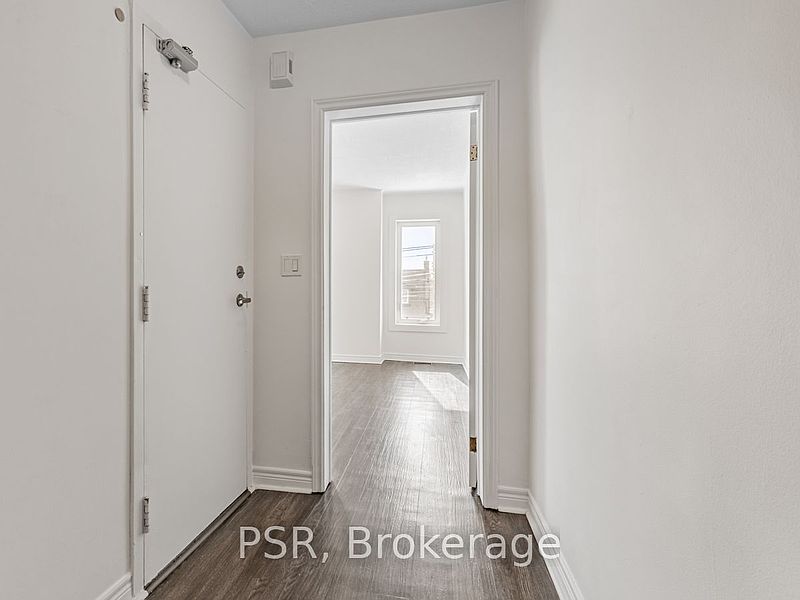 Toronto Townhouse for rent - 2 Bedrooms — photo 4