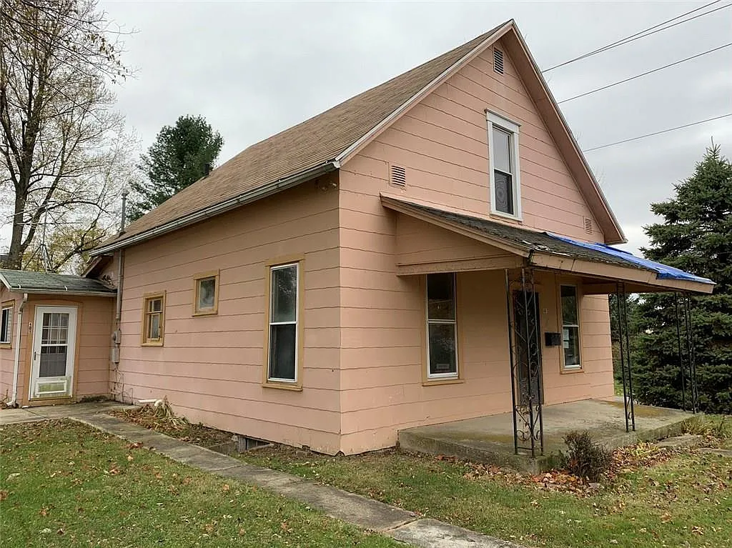 401 Parkwood St photo 1