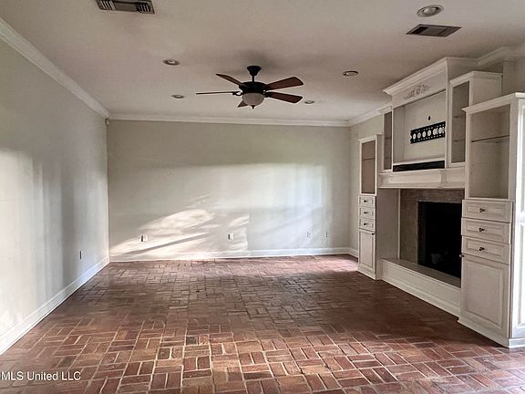3rd image of 1301 Abbeyville St