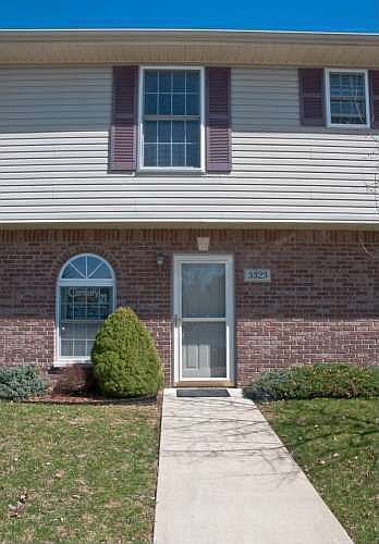 1st image of 3323 S Oaklawn Cir