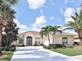 586 Mossy Creek Dr, Venice, FL 34292