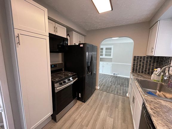 2nd image of 8114 Whitehaven Dr