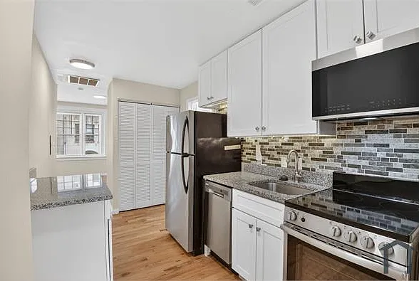 1648 Park Rd NW #5 — Photo 4