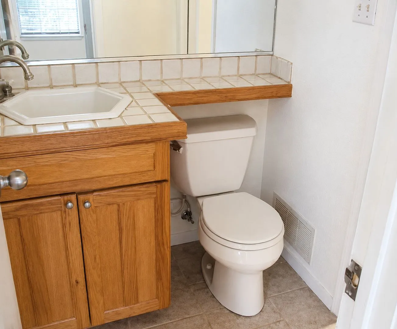 303 West 35th #204 — Photo 4
