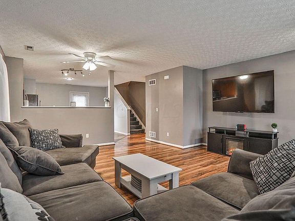 3rd image of 4711 Grandover Dr