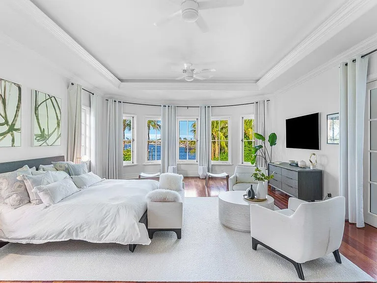 350 E Ocean Ave — Photo 32