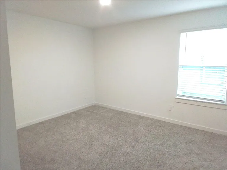 31739 Margaret Woods Ln — Photo 30
