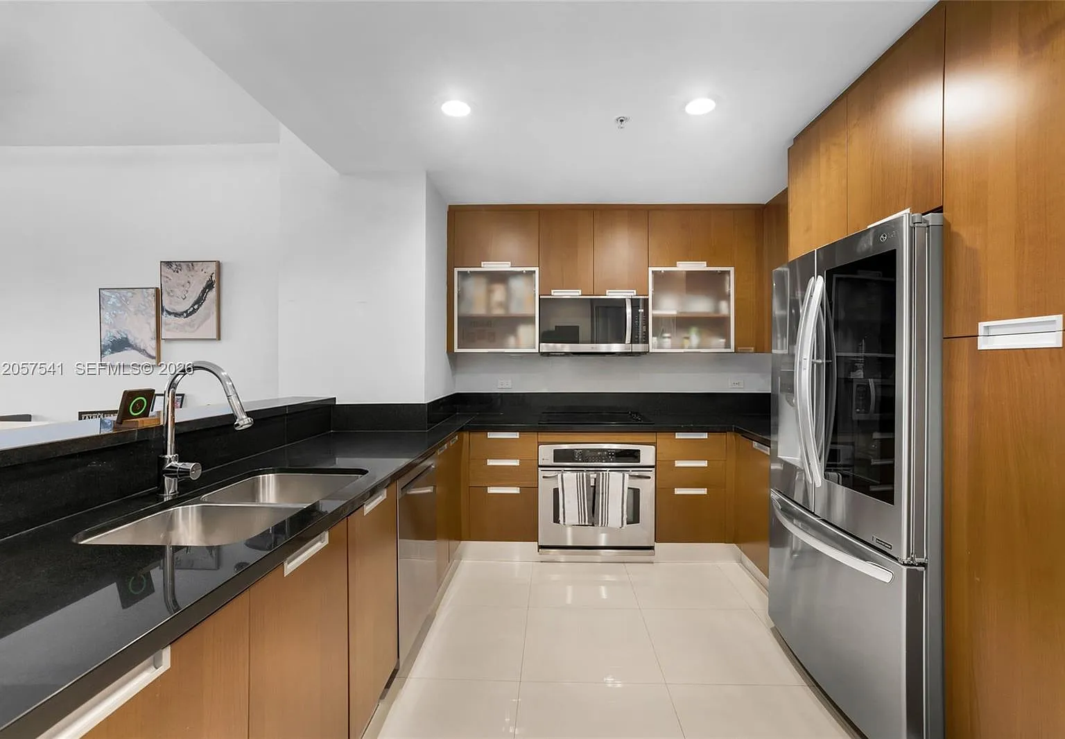 The Lexi Condo — Photo 4