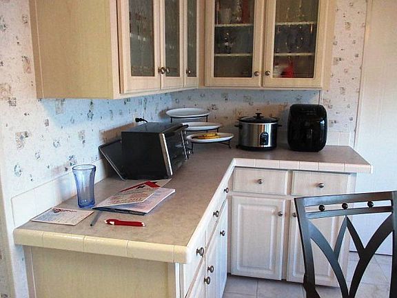 4th image of 84 Beaver Lake Cir